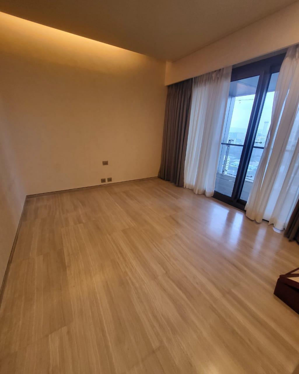 4 BHK + Servant Room Apartment For Rent in Lodha World Crest