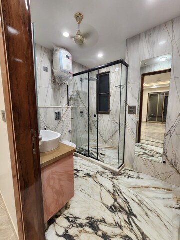Attached Bathroom in 4 BHK Builder Floor at DLF Atria, Dlf Phase ii – for Sale