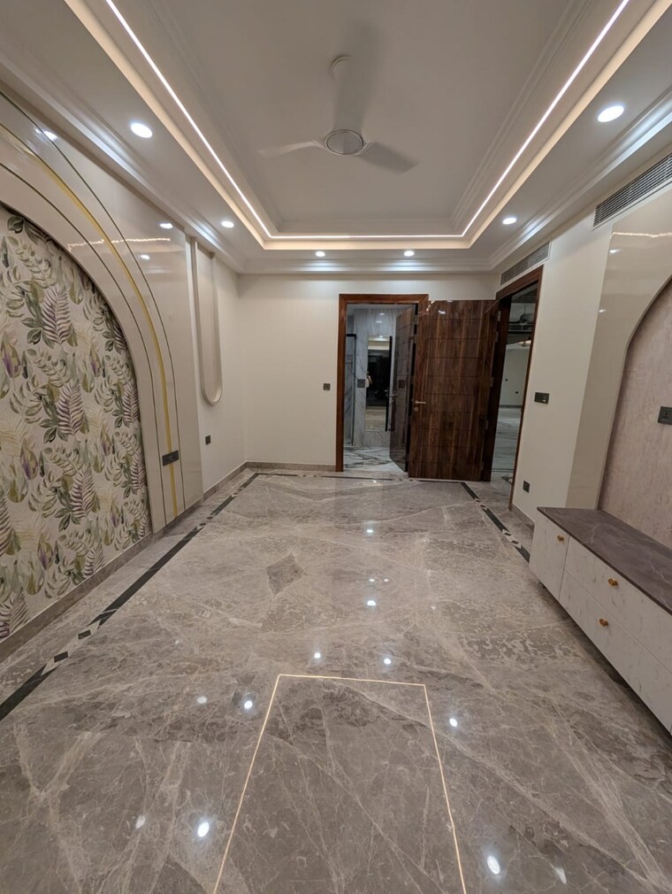 Room, dlf-atria 4 Bedroom 3600 Sq.Ft. Builder Floor In Dlf Phase ii Gurgaon 9263880