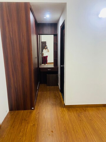 Room in 3.5 BHK Apartment at BBD Green City, Gomti Nagar – for Sale