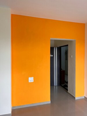 Room in 2 BHK Apartment at Kurla East – for Rent