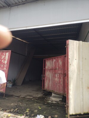 Bedroom in  Warehouse at Chembur Gaothan, Chembur – for Rent