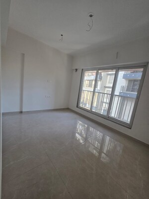 Room in 2 BHK Apartment at LK Umang Heights, Andheri West – for Rent