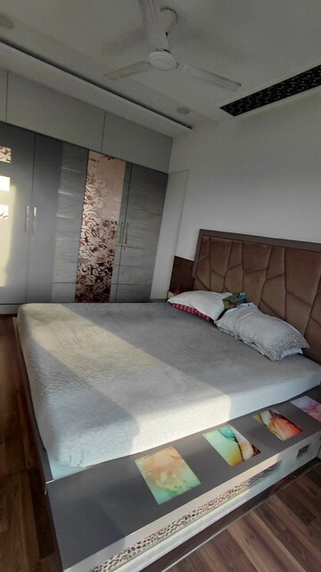 Bedroom in 3 BHK Apartment at Kabra Metro One, Andheri West – for Rent