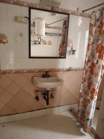 Bathroom in 3 BHK Apartment at Sector 21c – for Rent