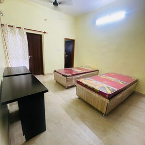 Pg For Rent in Vibhuti Khand