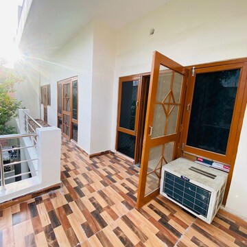   Pg at Vibhuti Khand – for Rent