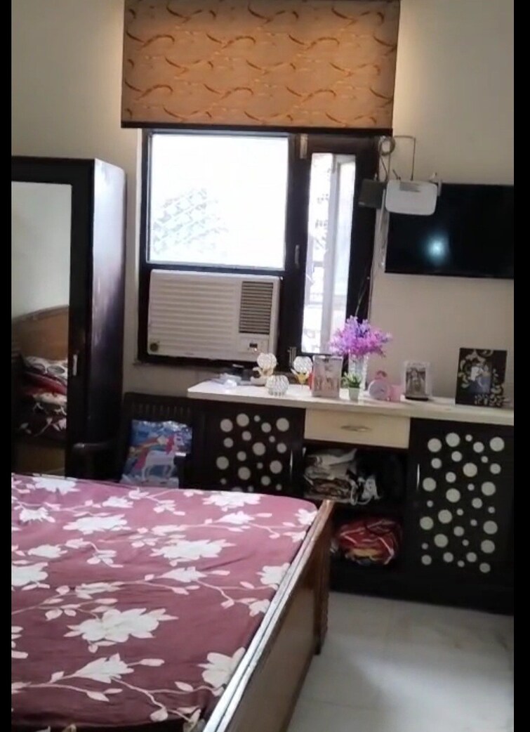 Cover Image, saraswati garden 3 Bedroom 130 Sq.Yd. Builder Floor In Saraswati Garden Delhi 9264009