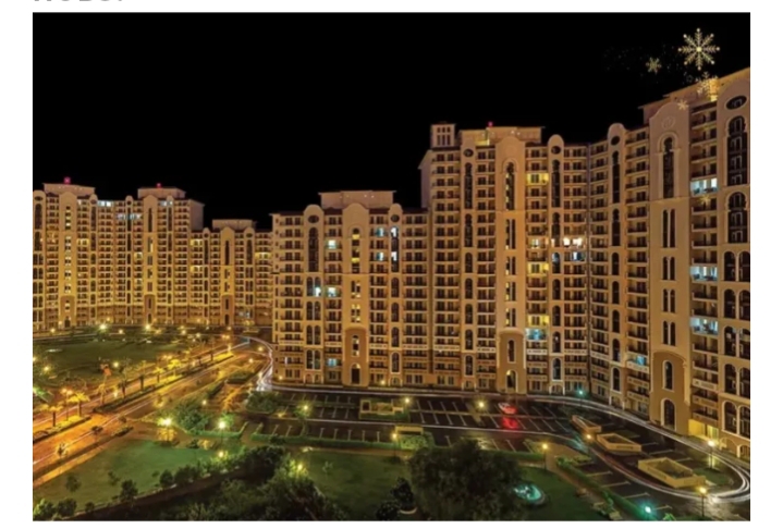 4 BHK + Servant Room Apartment For Sale in DLF New Town Heights I
