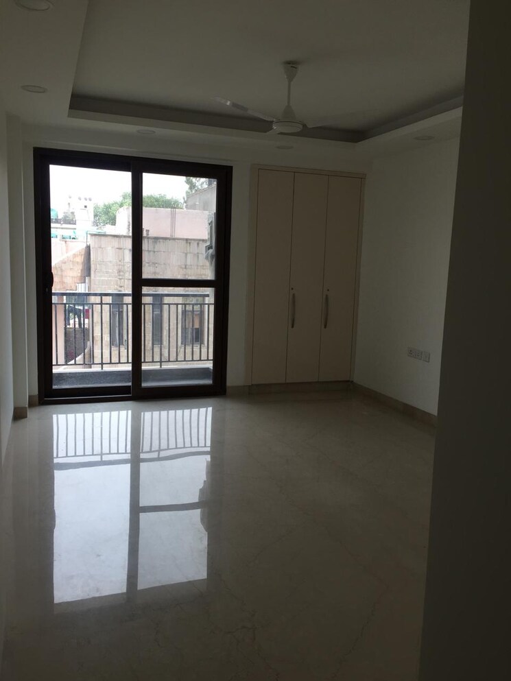 Room, maharani bagh 4 Bedroom 4500 Sq.Ft. Builder Floor In Maharani Bagh Delhi 9264056