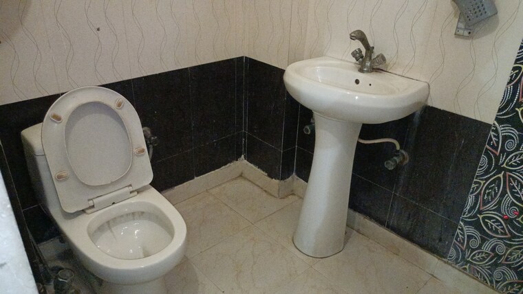 Other, vaishali sector 4 2 Bedroom 950 Sq.Ft. Builder Floor In Vaishali Sector 4 Ghaziabad 9264066