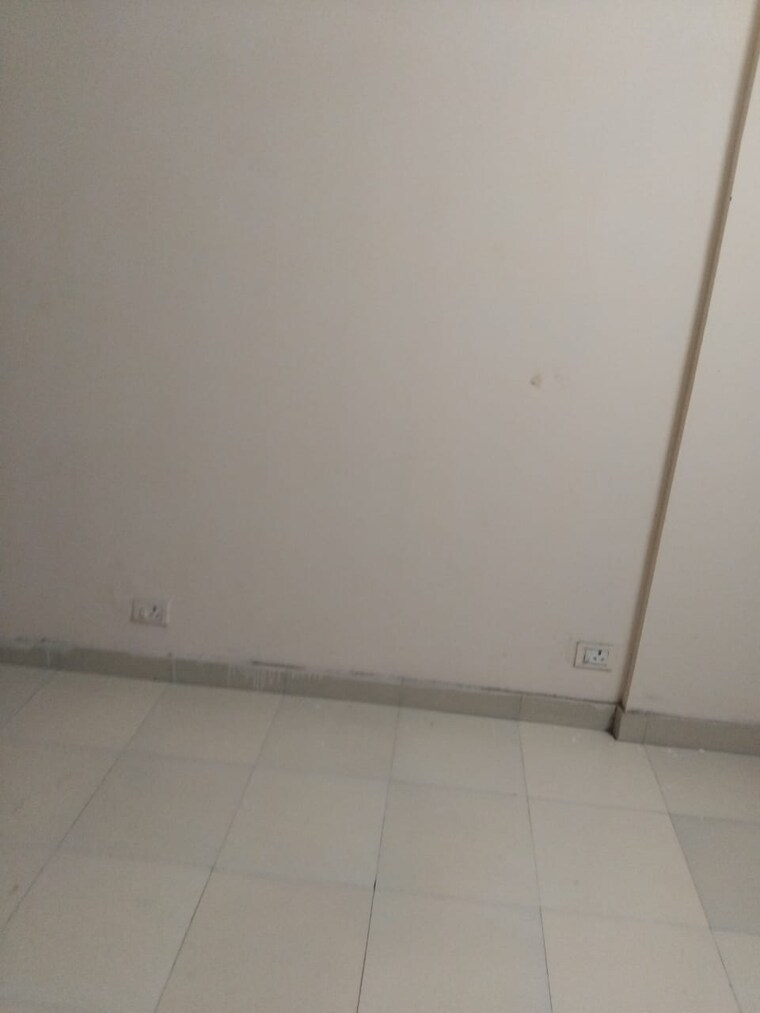 Room, op-floridaa 2 Bedroom 473 Sq.Ft. Apartment In Sector 82 Faridabad 9264081