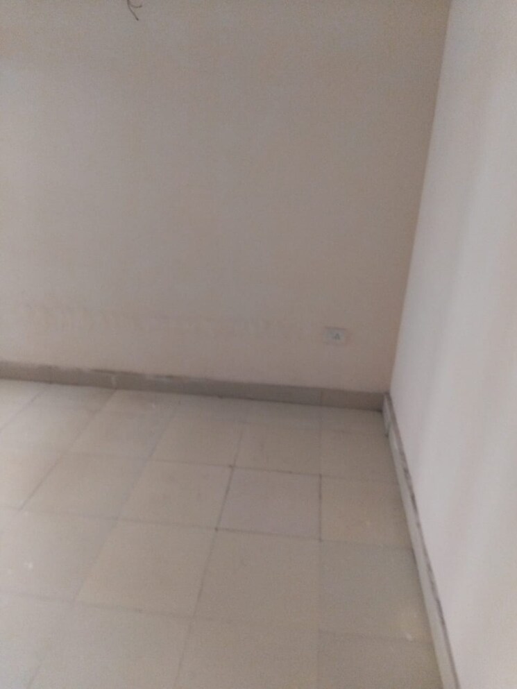 Room, op-floridaa 2 Bedroom 473 Sq.Ft. Apartment In Sector 82 Faridabad 9264081