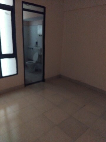 2 BHK Apartment For Rent in OP Floridaa, Sector 82