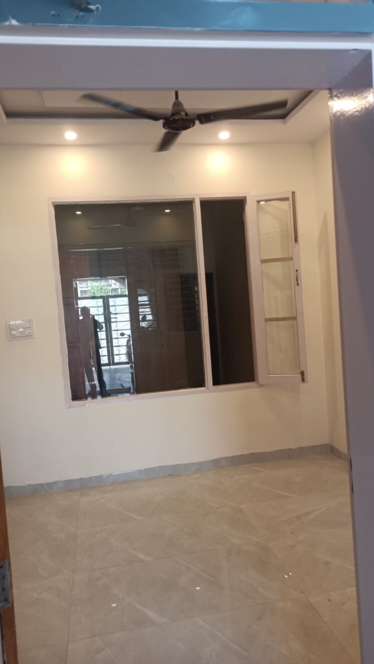 Room, skylar-homes 3 Bedroom 1935 Sq.Ft. Builder Floor In Patiala Road Zirakpur 9264085