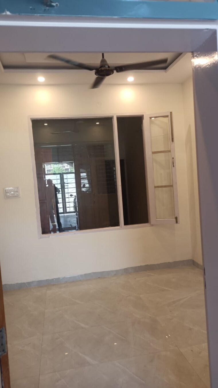 Room, skylar-homes 3 Bedroom 1935 Sq.Ft. Builder Floor In Patiala Road Zirakpur 9264085