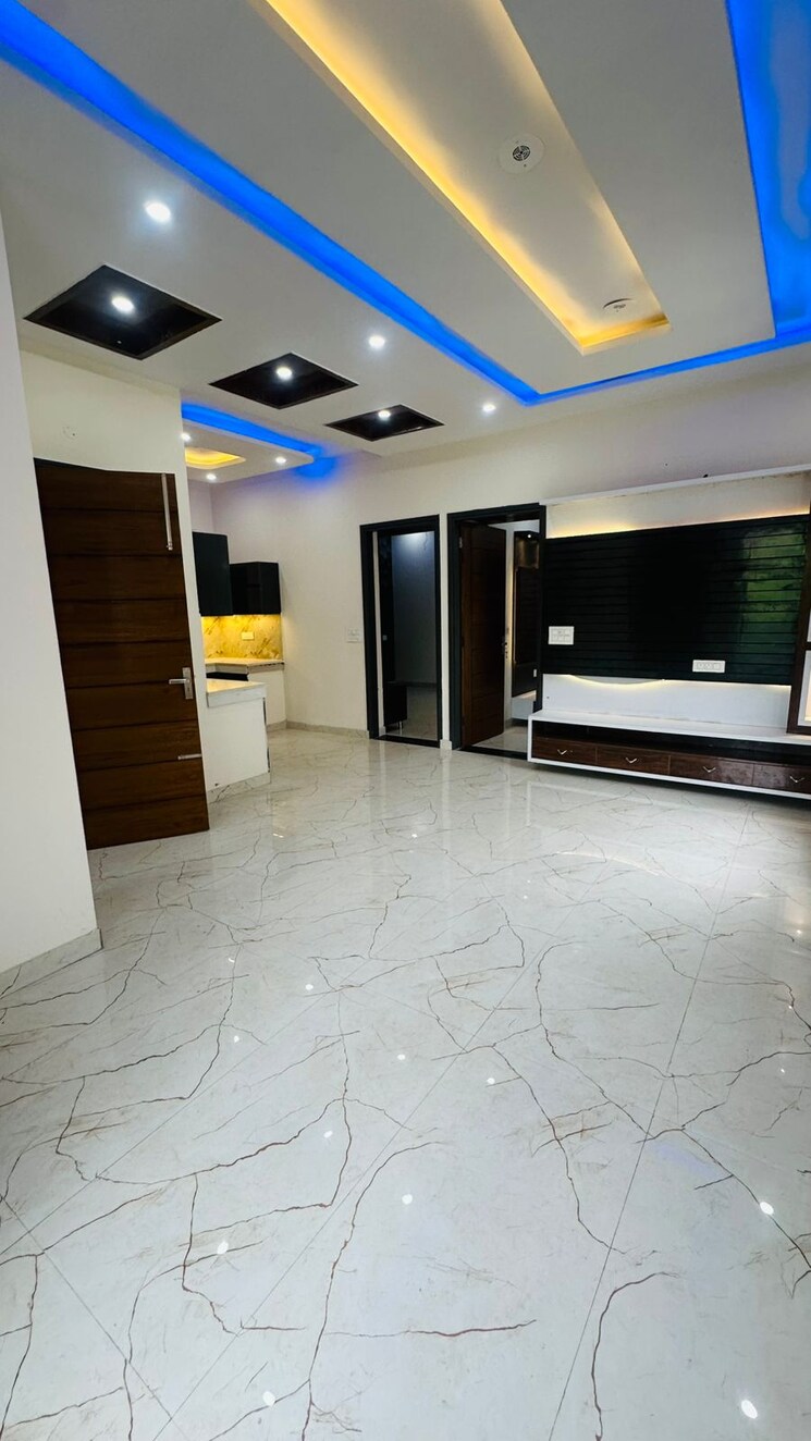 Room, skylar-homes 3 Bedroom 1935 Sq.Ft. Builder Floor In Patiala Road Zirakpur 9264085