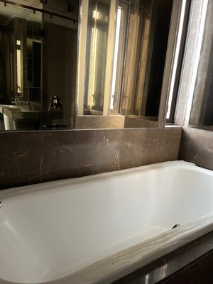 Furnished Amenities in 4 BHK Apartment at Lodha The Park, Worli – for Rent