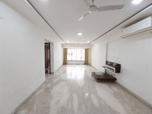 Room in 3 BHK Apartment at Prabhadevi CHS, Prabhadevi – for Rent