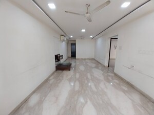 Room in 3 BHK Apartment at Prabhadevi CHS, Prabhadevi – for Rent