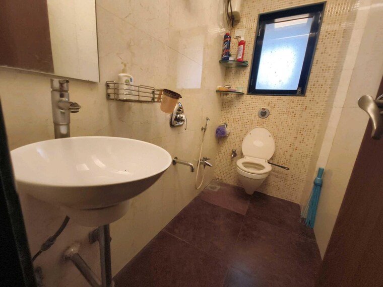 Bathroom, prabhadevi-chs 2 Bedroom 980 Sq.Ft. Apartment In Prabhadevi Mumbai 9264164