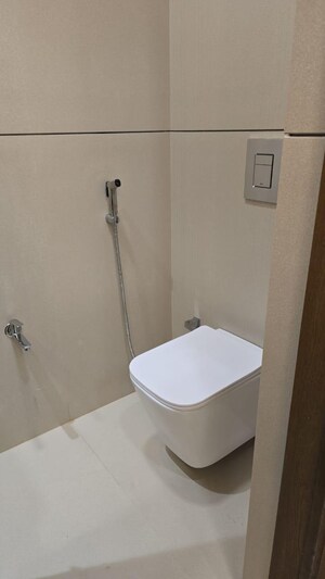 Bathroom in 3 BHK Apartment at Lokhandwala Minerva Mahalaxmi, Mahalaxmi – for Rent