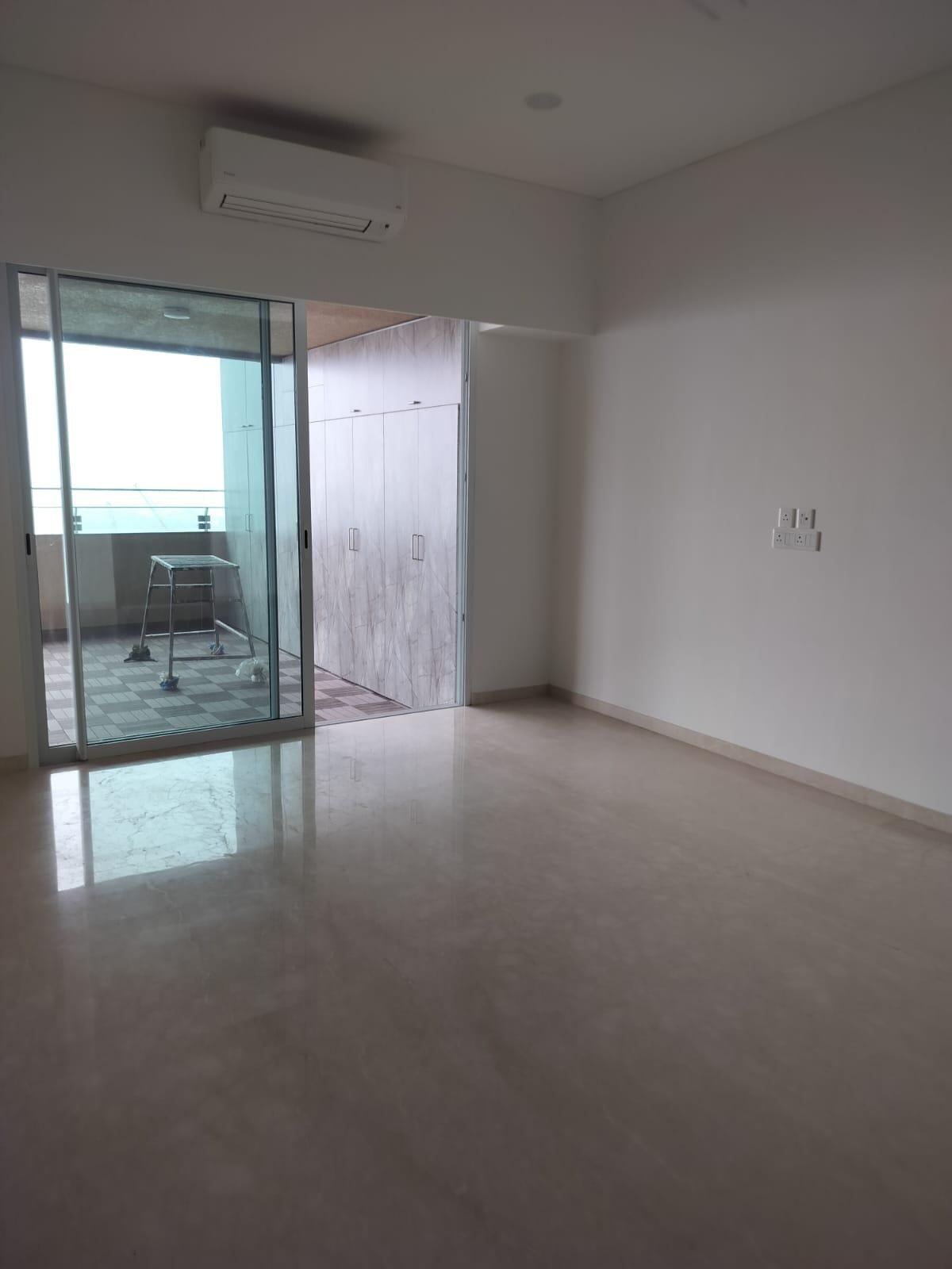 3 BHK + Servant Room Apartment For Rent in Lokhandwala Minerva Mahalaxmi