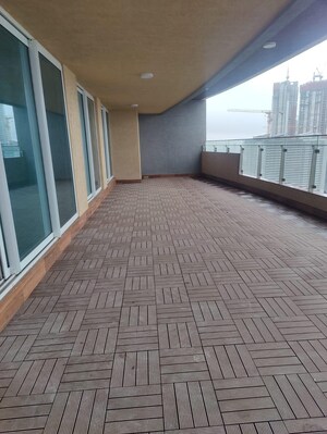 Balcony in 3 BHK Apartment at Lokhandwala Minerva Mahalaxmi, Mahalaxmi – for Rent