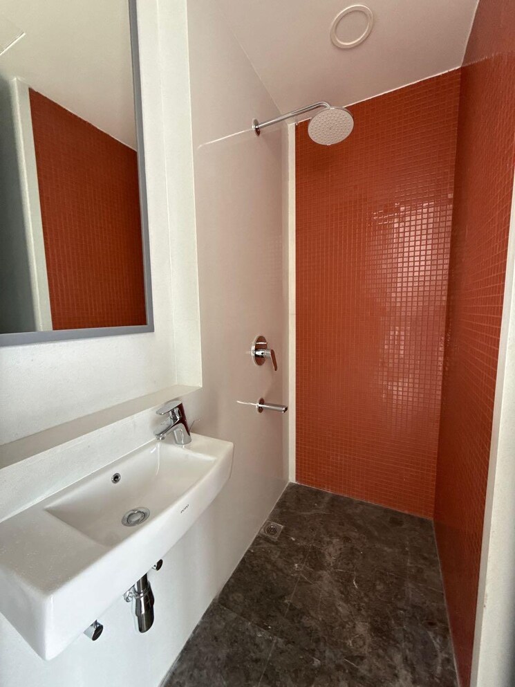 Bathroom, lodha-world-view 3 Bedroom 1236 Sq.Ft. Apartment In Worli Mumbai 9264214