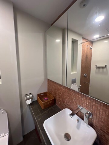 Furnished Amenities in 3 BHK Apartment at Lodha The Park, Worli – for Rent