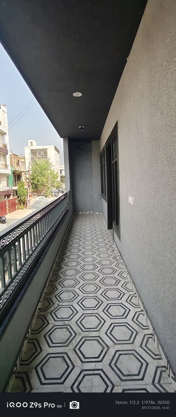 Balcony in 4 BHK Builder Floor at Green Fields Colony – for Sale