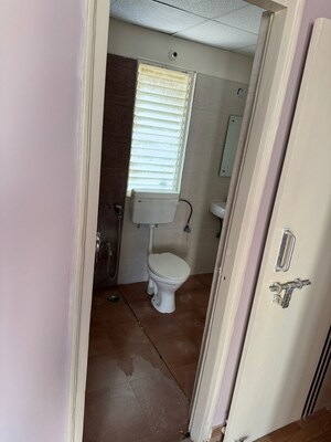 Bathroom in 3 BHK Apartment at Gomti Nagar – for Rent