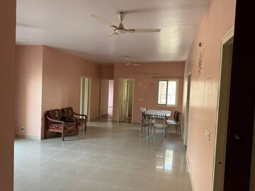 Living Room in 3 BHK Apartment at Gomti Nagar – for Rent