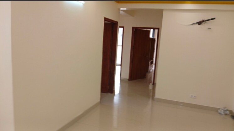 Room, sector 19b dwarka 3 Bedroom 1800 Sq.Ft. Apartment In Sector 19b Dwarka Delhi 9264407
