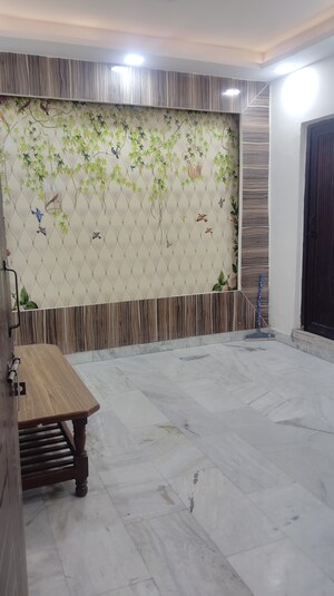 Room in 2 BHK Builder Floor at Okhla Industrial Estate Phase 2 – for Sale