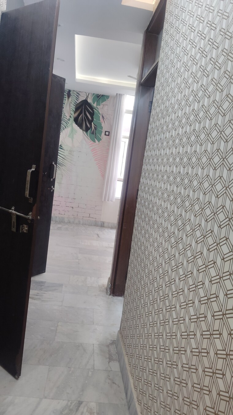 Other, okhla industrial estate phase 2 2 Bedroom 75 Sq.Yd. Builder Floor In Okhla Industrial Estate Phase 2 Delhi 9264436