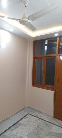 1.5 BHK + Extra Room Builder Floor For Sale in Builder Floor 