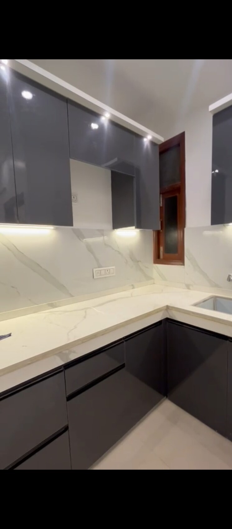 Kitchen, okhla industrial estate phase 2 1.5 Bedroom 55 Sq.Yd. Builder Floor In Okhla Industrial Estate Phase 2 Delhi 9264465