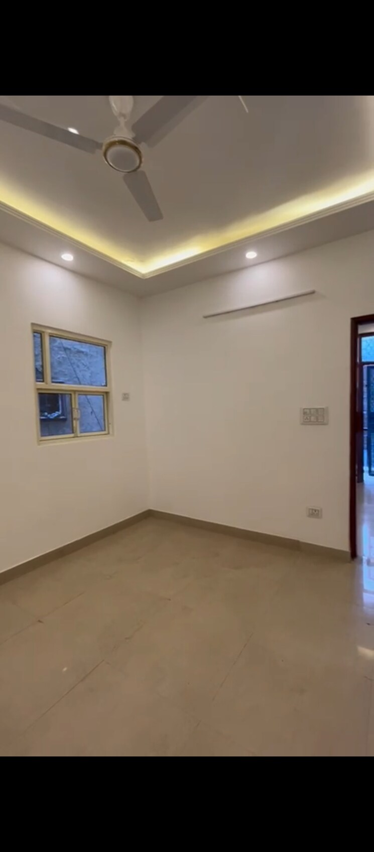 Room, okhla industrial estate phase 2 1.5 Bedroom 55 Sq.Yd. Builder Floor In Okhla Industrial Estate Phase 2 Delhi 9264465