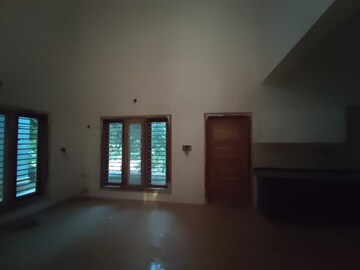 Room in 4 BHK Villa at Jp Nagar – for Sale