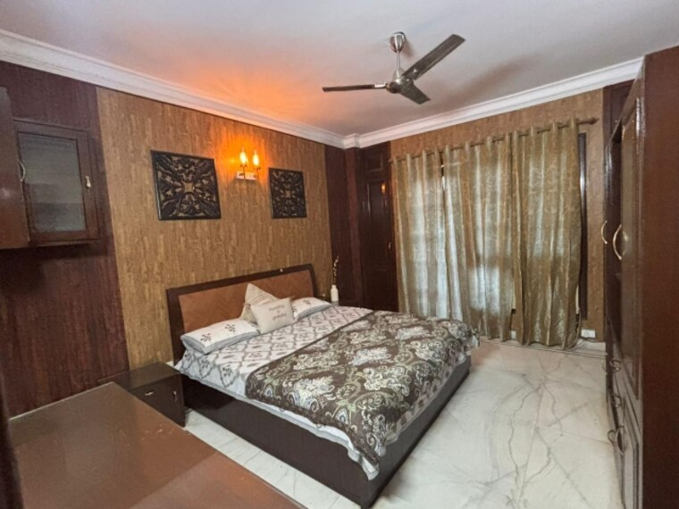 Bedroom, greater kailash ii 3 Bedroom 1800 Sq.Ft. Builder Floor In Greater Kailash ii Delhi 9264538
