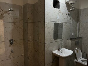 2 BHK Builder Floor For Rent in Aman Vihar