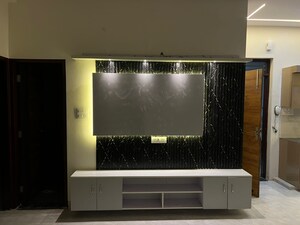 Furnished Amenities in 2 BHK Builder Floor at Aman Vihar – for Rent