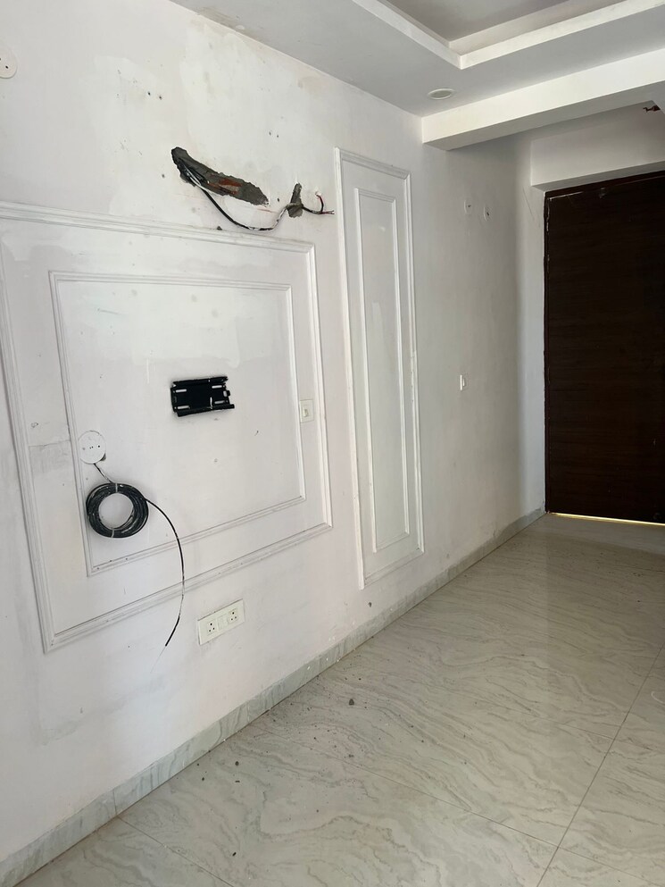 Floor Plan, raj nagar extension Commercial Office Space 668 Sq.Ft. In Raj Nagar Extension Ghaziabad 9264577