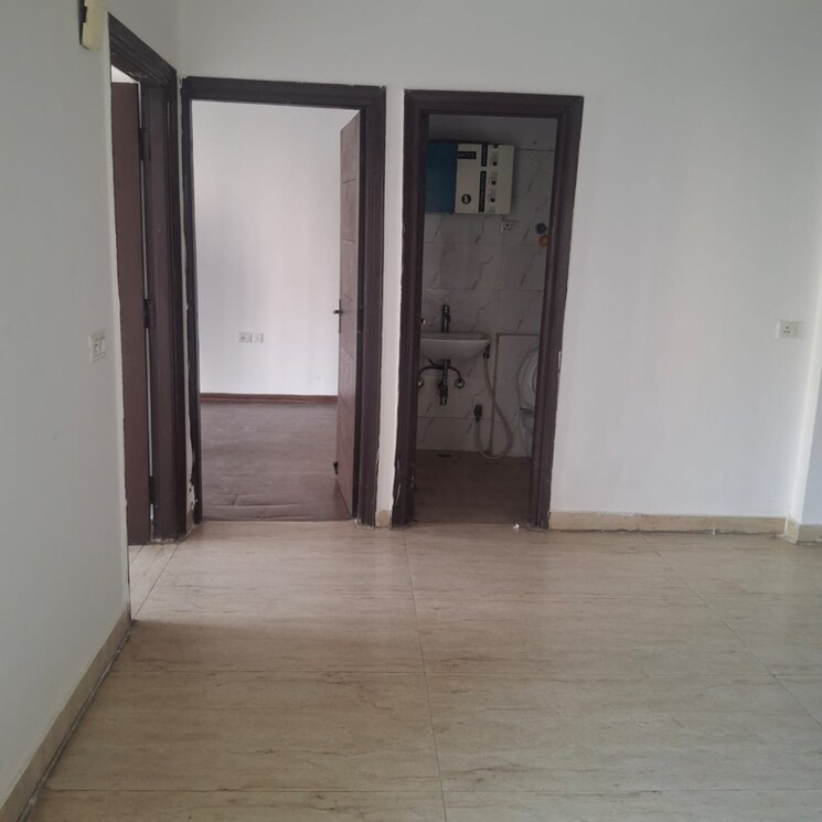 Room, sector 75 2.5 Bedroom 1310 Sq.Ft. Apartment In Sector 75 Noida 9264580