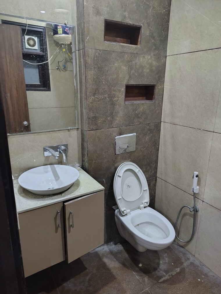 Bathroom, dhakoli 3 Bedroom 118 Sq.Yd. Apartment In Dhakoli Zirakpur 9264625