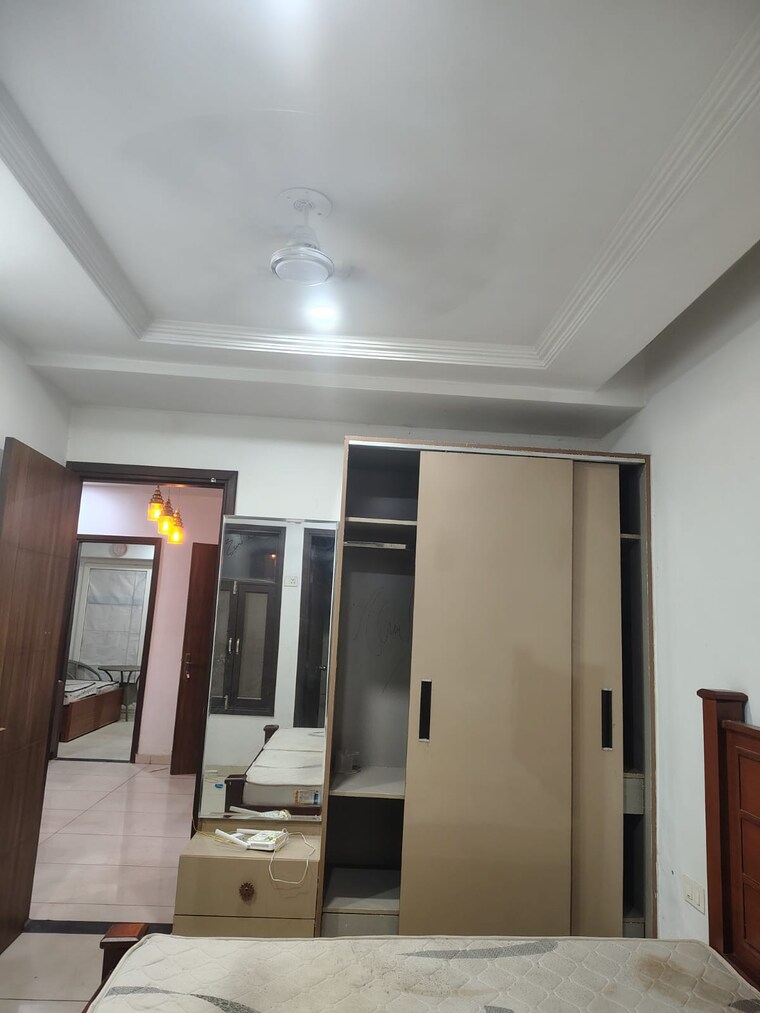 Room, dhakoli 3 Bedroom 118 Sq.Yd. Apartment In Dhakoli Zirakpur 9264625