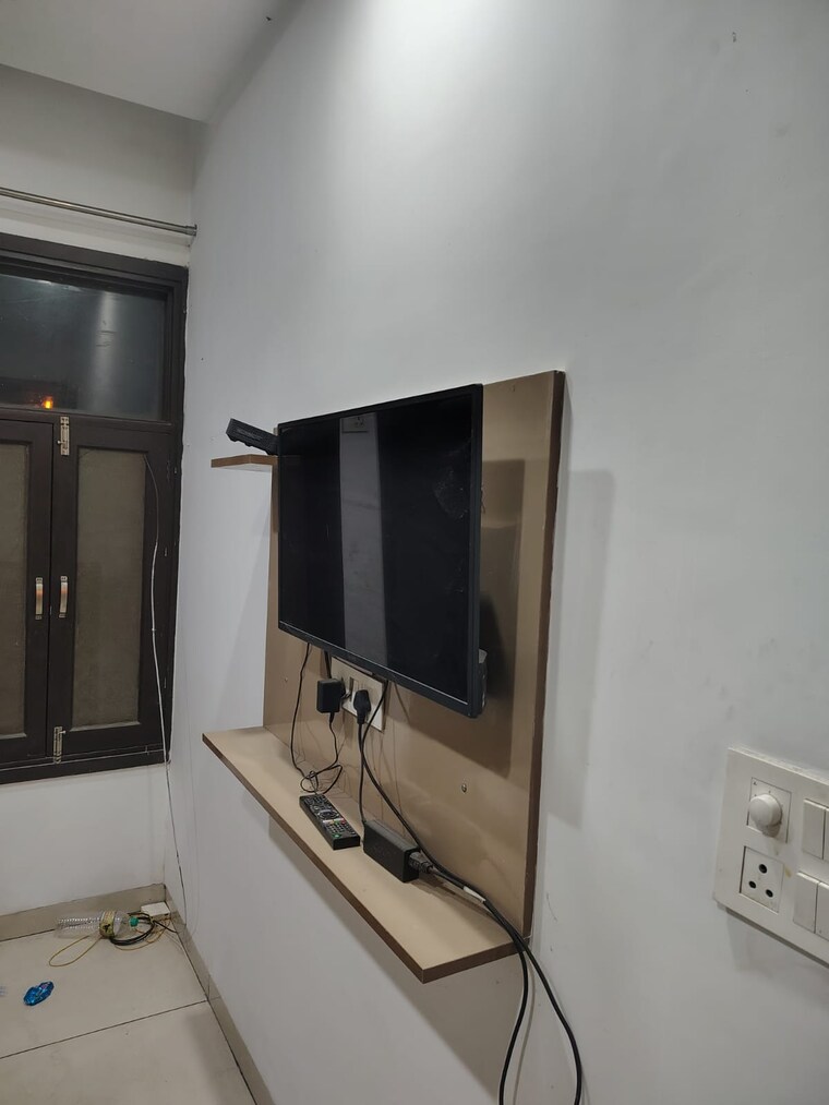Room, dhakoli 3 Bedroom 118 Sq.Yd. Apartment In Dhakoli Zirakpur 9264625