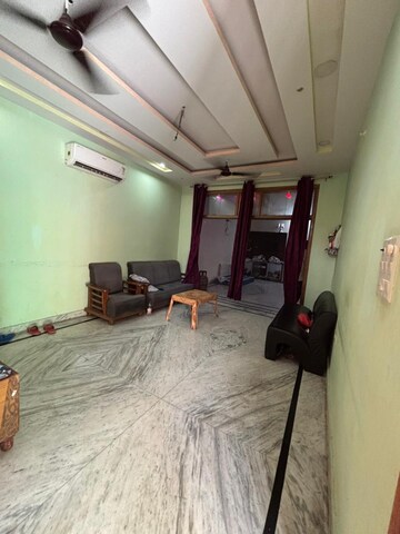 Room in 2 BHK Independent House at Gomti Nagar – for Rent