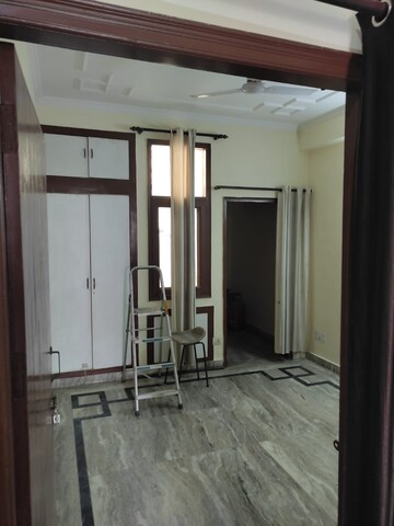 2 BHK Independent House For Rent in Sector 27